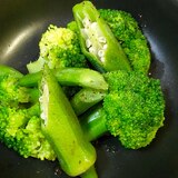 グリーン野菜のホットサラダ